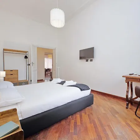 4bnb - Giant Giuliana Vatican Museum * ローマ